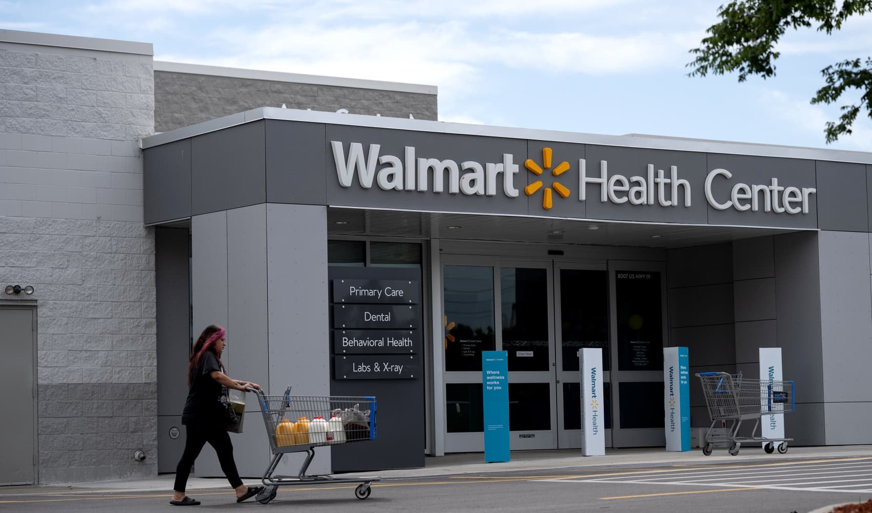 Why Walmart, Walgreens, CVS retail health clinic experiment is struggling - Vimarsana News