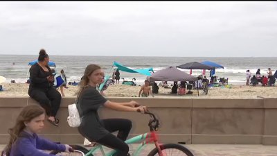 Despite ‘May gray,' crowds spend Memorial Day weekend at San Diego beaches