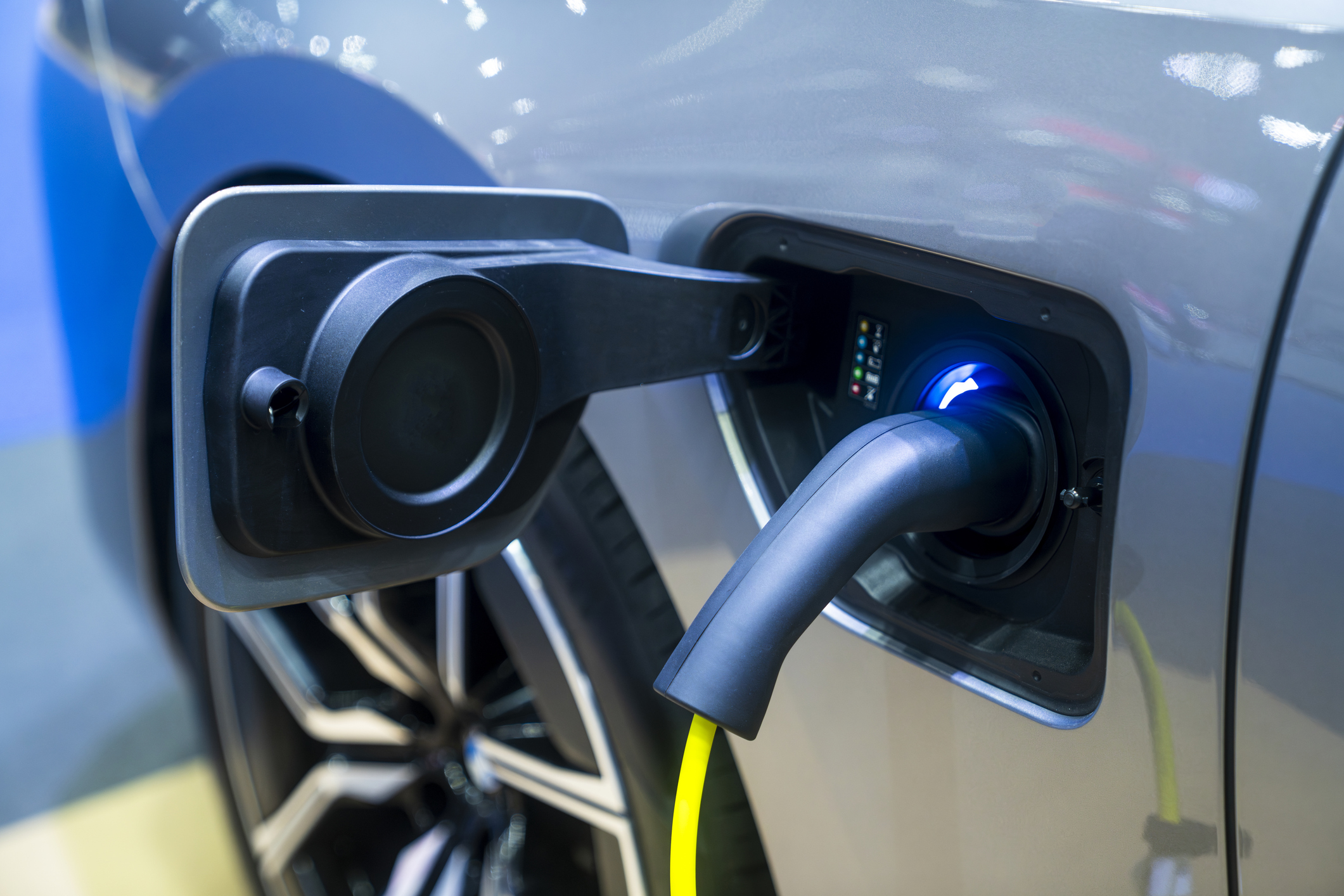 US loosens some electric vehicle battery rules, potentially making more EVs eligible for tax credits