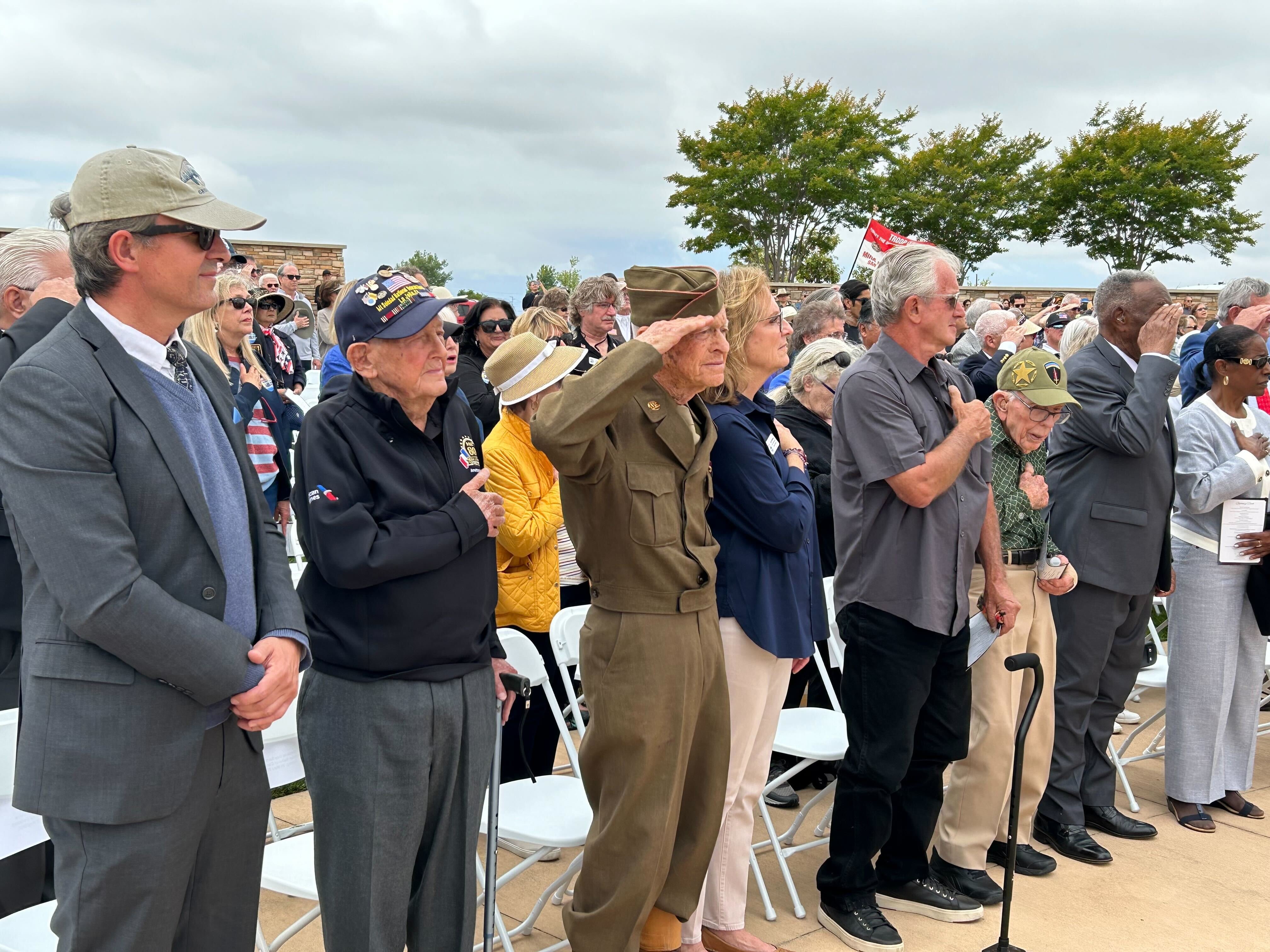 Miramar National Cemetery remembers sacrifice of fallen military members on Memorial Day weekend - Vimarsana News