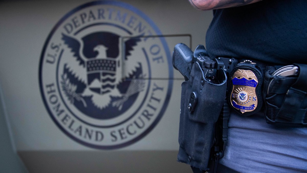 San Diego County Board, sheriff battle over new policy ending ICE transfers San Diego County Board, sheriff battle over new policy ending ICE transfers