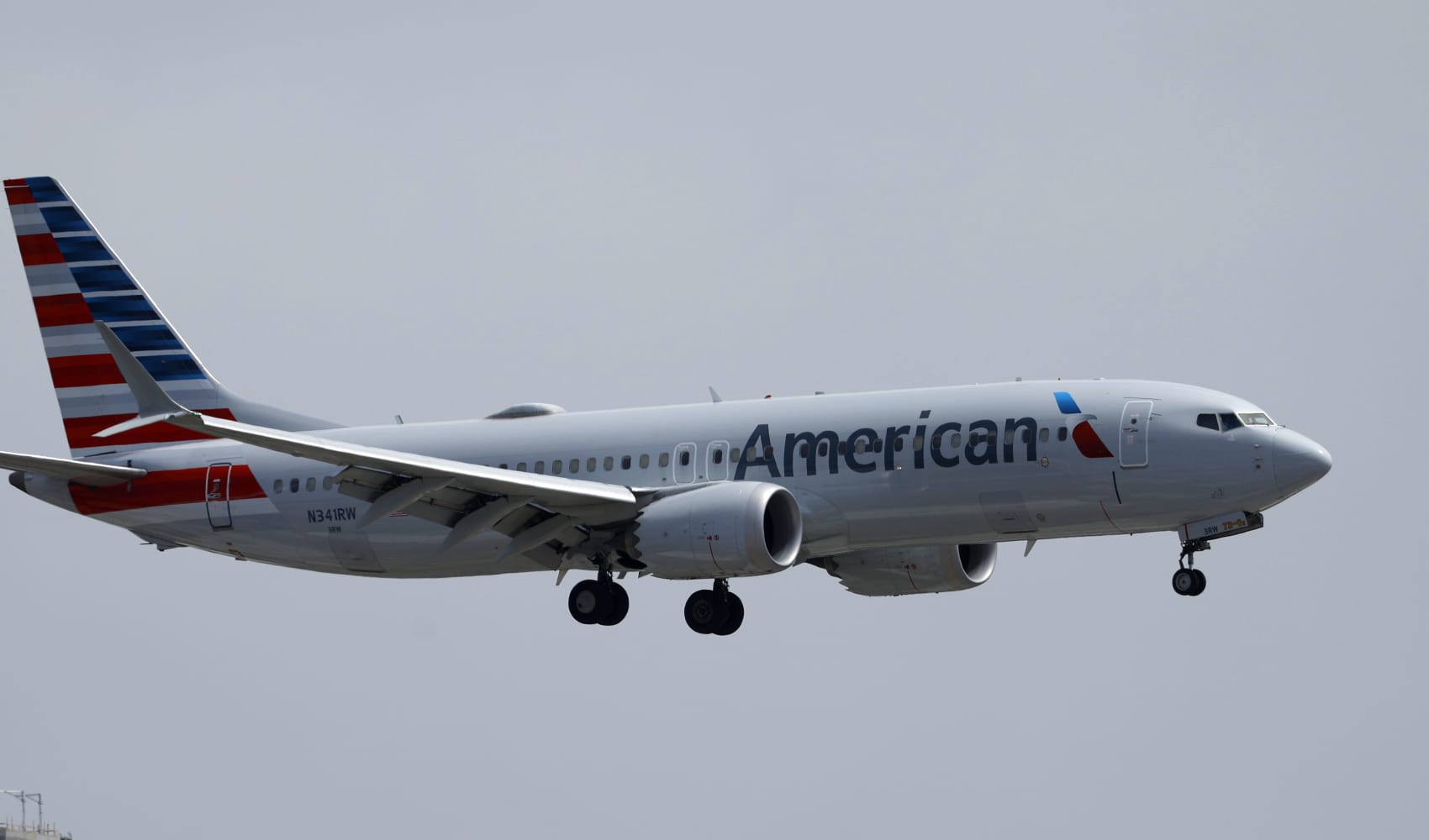 Dense fog delays flights into San Diego International Airport