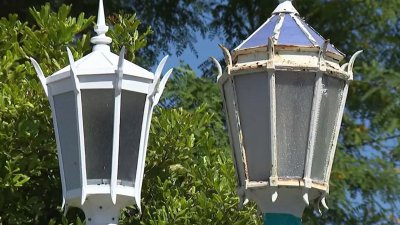 Kensington neighbors upset over removal of 100-year-old lamp posts