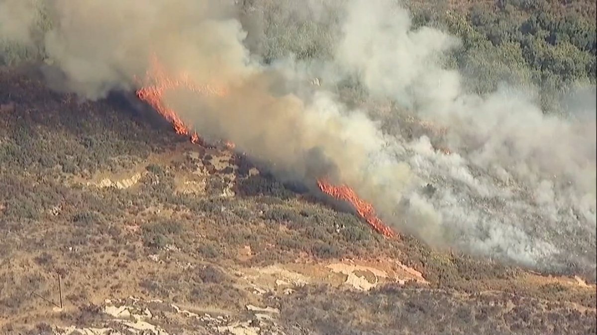 Brush fire breaks out in Dehesa, in rural east San Diego County ...