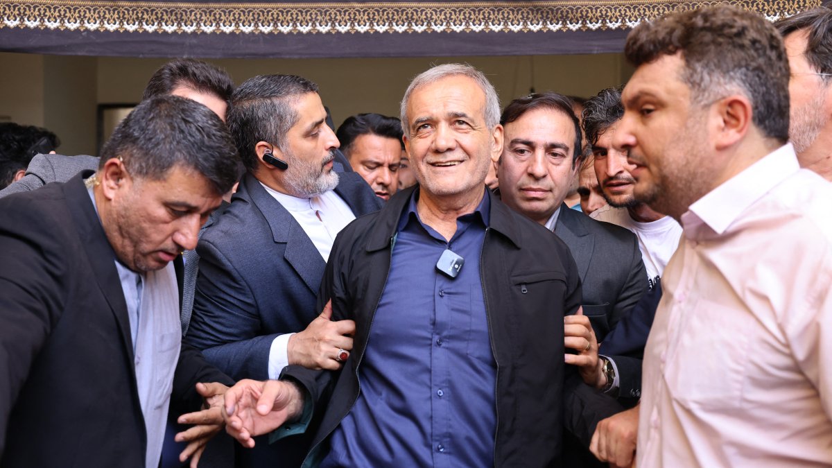Iran elects new president: Reformist Masoud Pezeshkian – NBC 7 San Diego