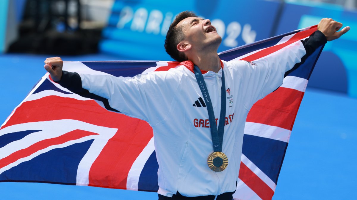 Team GB’s Alex Yee wins gold in ‘the most dramatic finish in Olympic