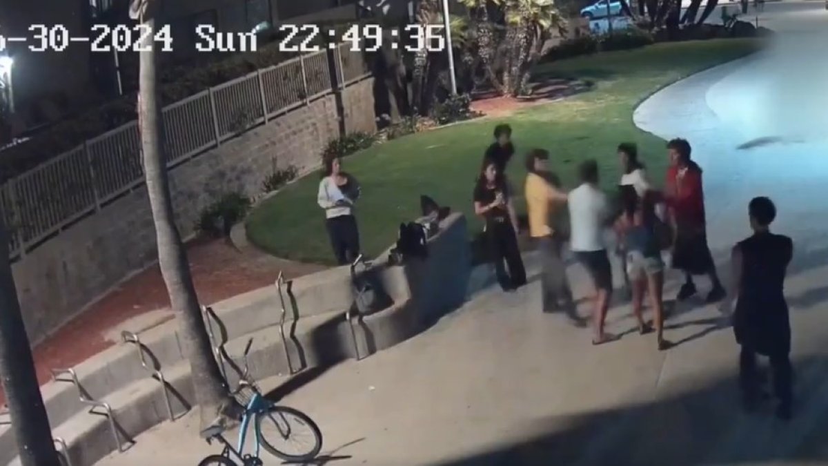 San Diego police release video of Pacific Beach stabbing, ask for help ...