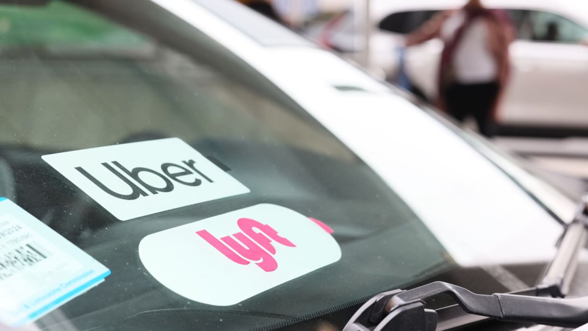 City implements restriction on Uber, Lyft pickups in the Gaslamp Quarter