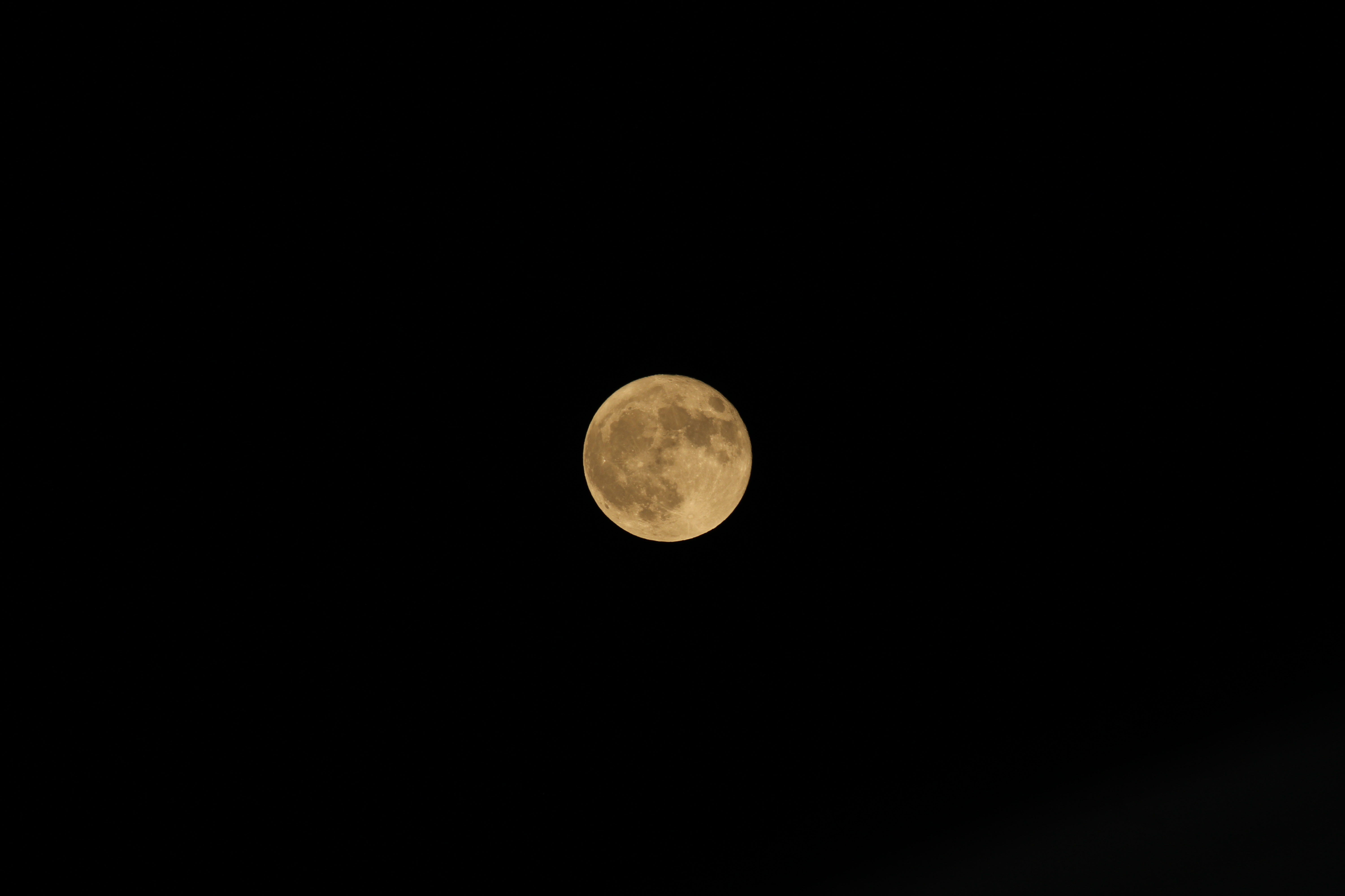 This is what the first blue supermoon of August looked like over San