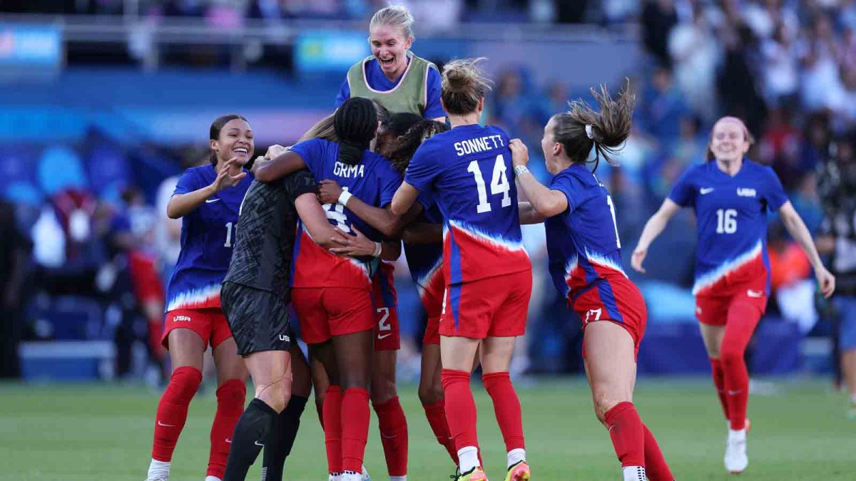 USWNT win Olympic gold medal with Mallory Swanson goal vs. Brazil NBC