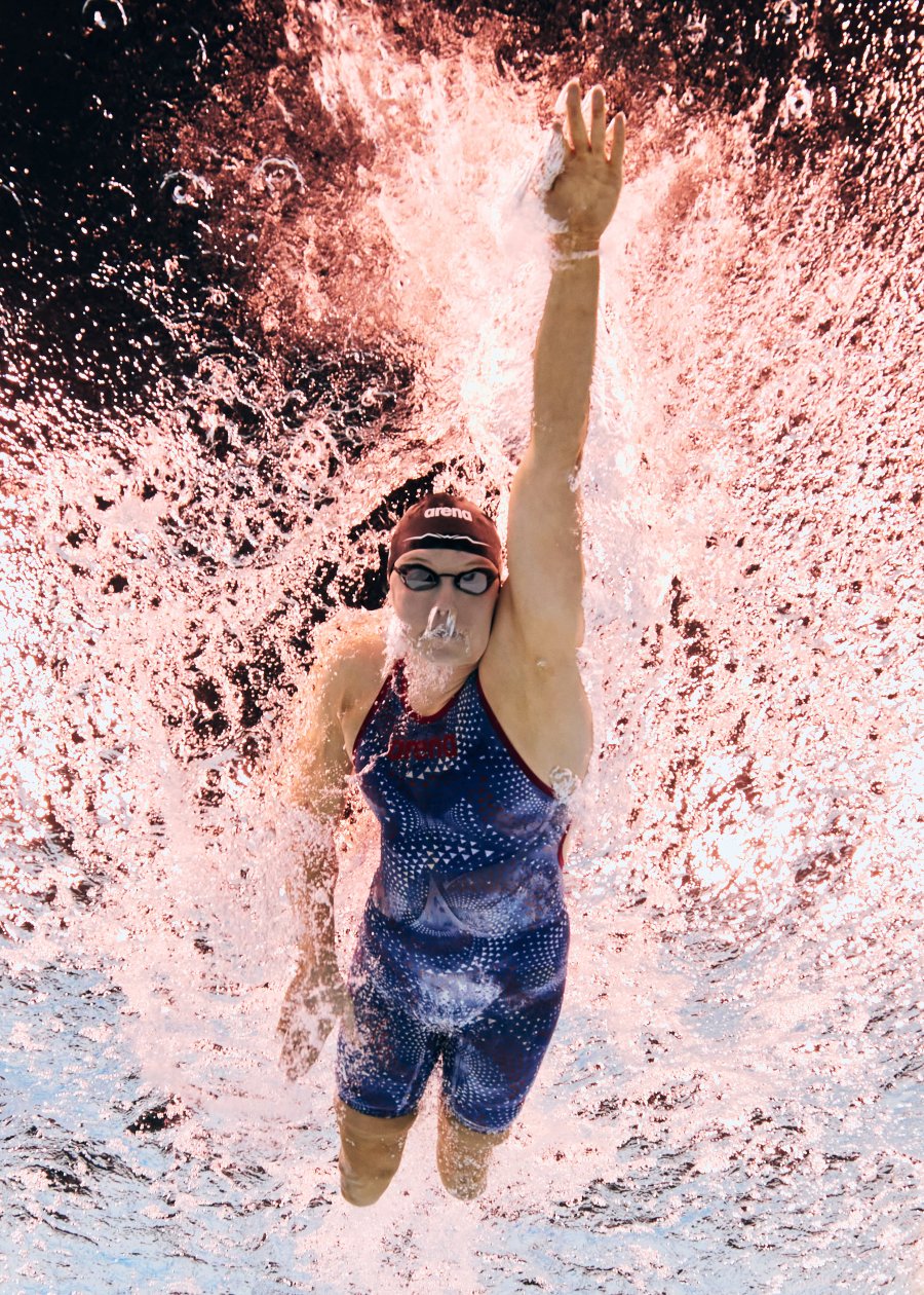 Team USA's Jessica Long competes the Women's 200m individual Medley - Sm8 on day seven of the Paris 2024 Summer Paralympic Games at Paris La Defense Arena on September 04, 2024 in Nanterre, France