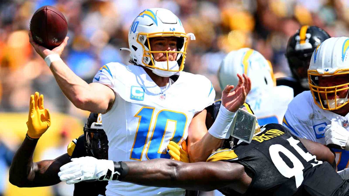 Los Angeles Chargers star Justin Herbert exits game with injury NBC 7