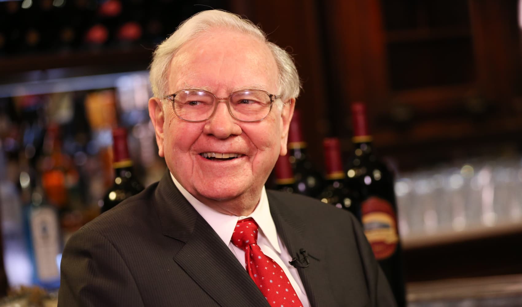 Warren Buffett's S&P 500 bet paid off. Experts weigh in on whether it's still a winning strategy