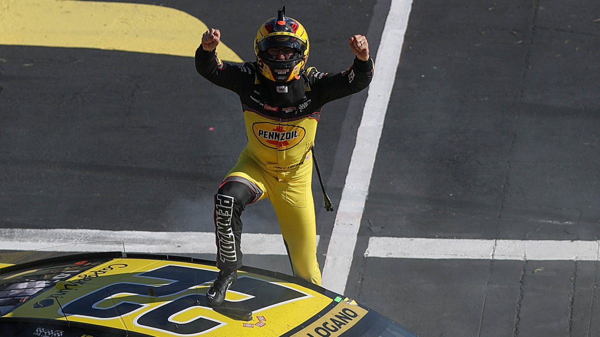 Joey Logano wins NASCAR race in Las Vegas to make Championship 4 NBC