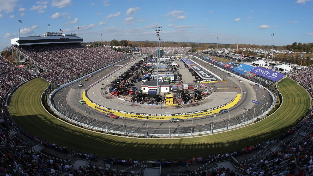 NASCAR at Martinsville Schedule, TV info, picks for Xfinity 500 NBC