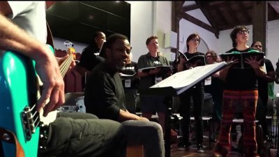 Voices of Our City, choir for people experiencing homelessness, prep for fundraiser