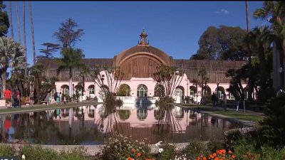 Balboa Park's Botanical Building to reopen in time for December Nights