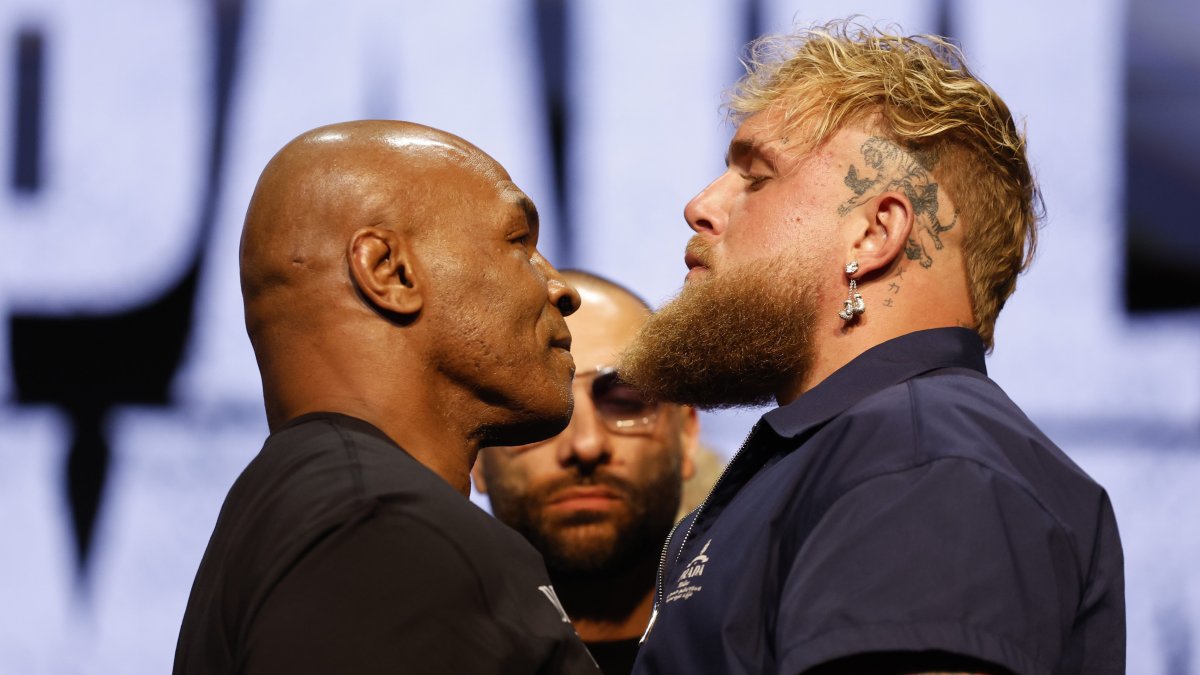 Jake paul mike tyson stare down