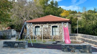 This school, established in 1885, educated generations of children in Lasta and the surrounding area before closing its doors due to a lack of pupils.