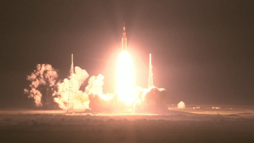 NASA delays moon mission until 2026