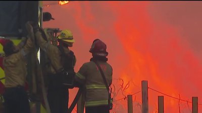 San Diego area fire crews assisting with Los Angeles wildfires