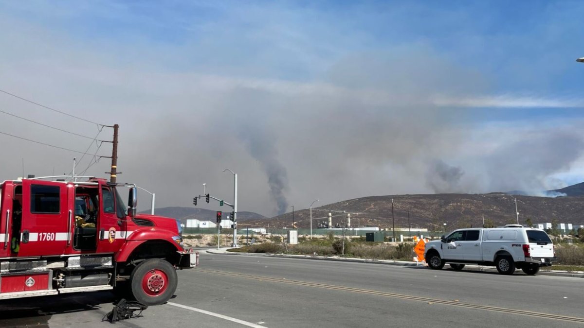 Live updates: Border 2 Fire on Otay Mountain prompts evacuations – NBC ...