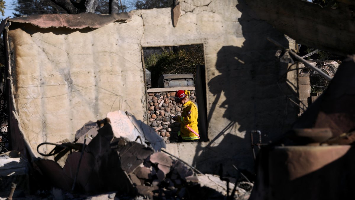 About 1,500 truckloads of debris per day to be removed from Eaton Fire area