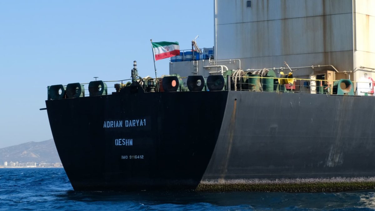 U.S. imposes sanctions on international network shipping Iranian oil to ...