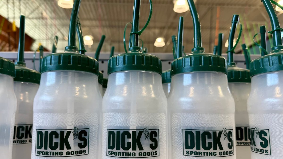 Dick’s Sporting Goods is latest retailer to forecast rocky 2025 as recession fears swirl NBC 7