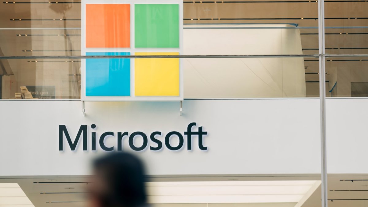 Global Microsoft outage leaves thousands unable to access email NBC 7
