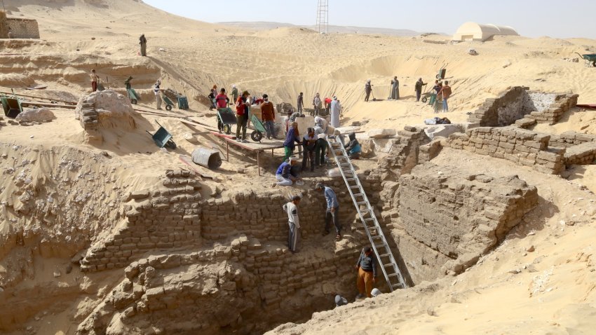 Penn Museum’s ongoing fieldwork at Abydos, Egypt has uncovered the tomb of an unknown king from a lost dynasty.
