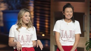 Sisters Casey and Vanessa White pitch their company, Jaju Pierogi, on ABC’s “Shark Tank.”