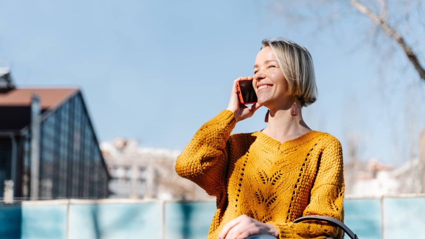 [CNBC] Harvard happiness expert: Do this easy exercise right now to stay socially connected—it’ll take less than two minutes