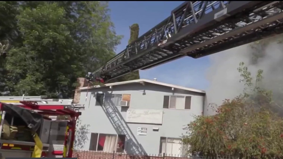 Fire breaks out at Spring Valley apartment complex – NBC 7 San Diego