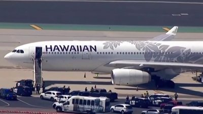 Passenger arrested after unfounded bomb threat at San Diego International Airport