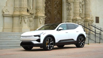 Experience Polestar 3: the SUV that drives like a sports car