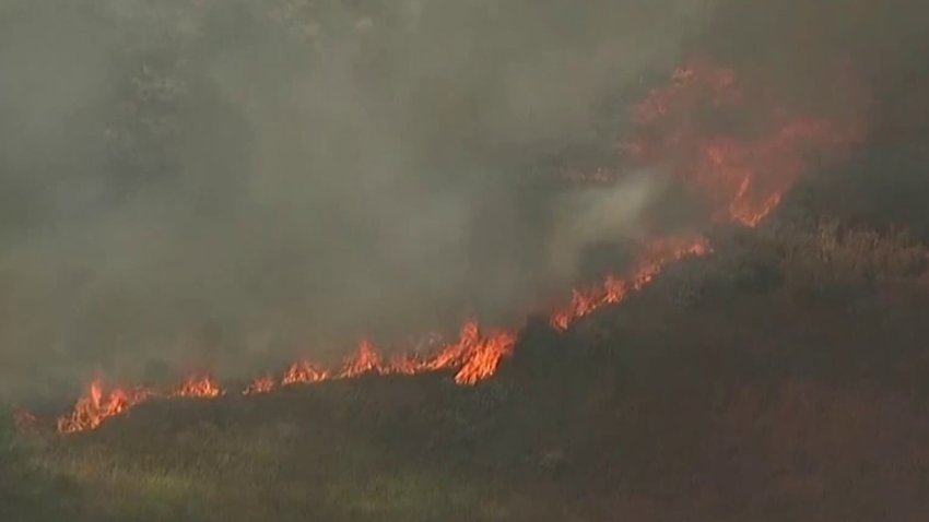 Brush fire forces evacuations in Fallbrook