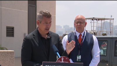 Transportation Secretary discusses air-traffic control during San Diego visit