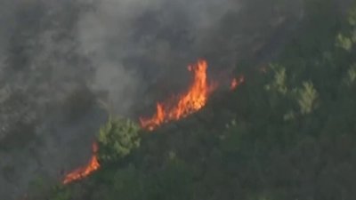 Brush fire burns in Tecolote Canyon near Clairemont