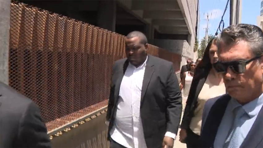 Sean Kingston walks into court on Aug. 15, 2025.