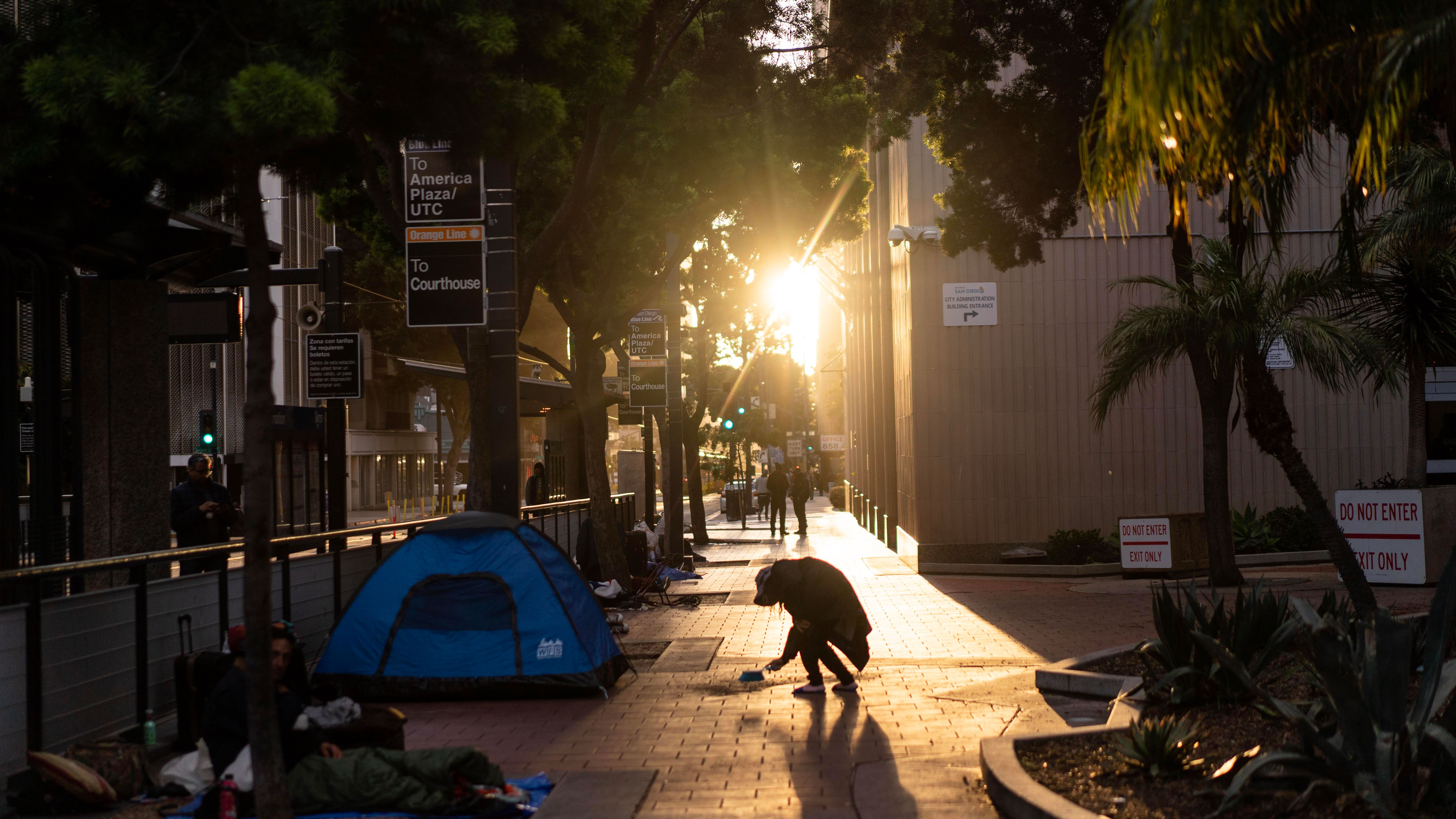 In past year, number of unsheltered homeless people in San Diego dropped 11%