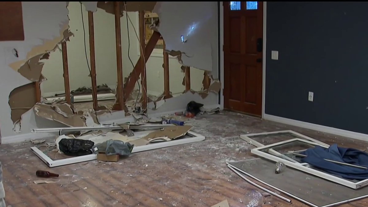 Military family says vandals caused $250K in damages to their Oak 