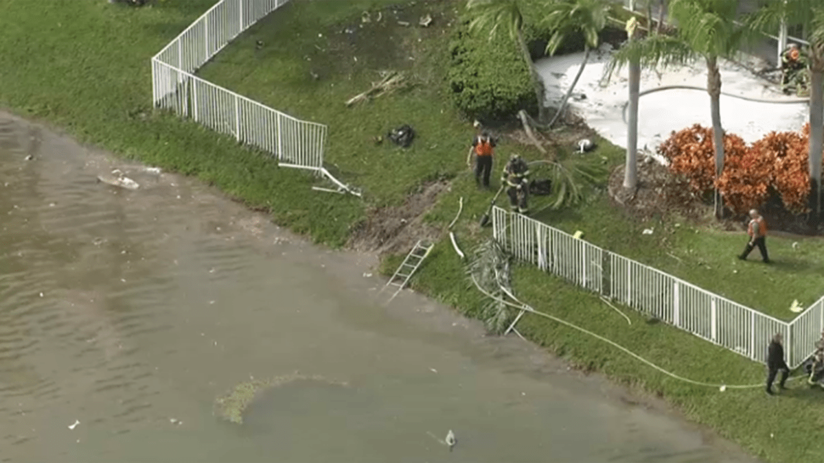 2 killed after Small plane crashes in Coral Springs neighborhood – NBC