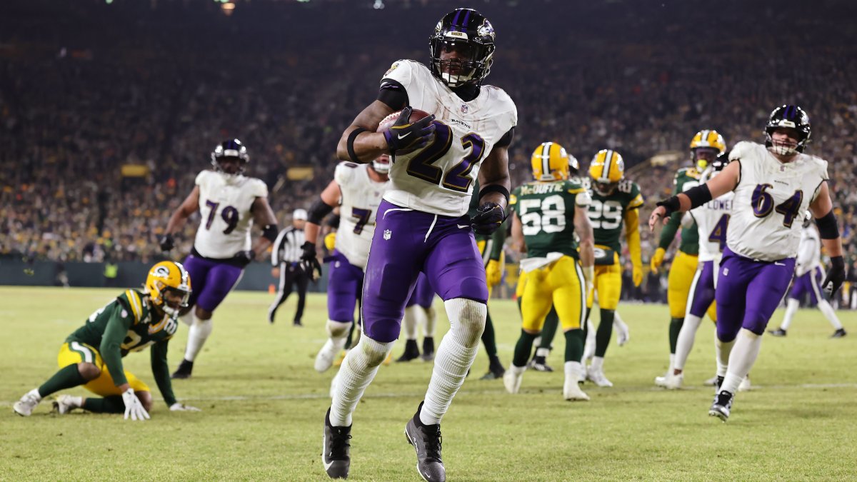 Takeaways as Derrick Henry, Ravens run over Packers 41-24 on Peacock