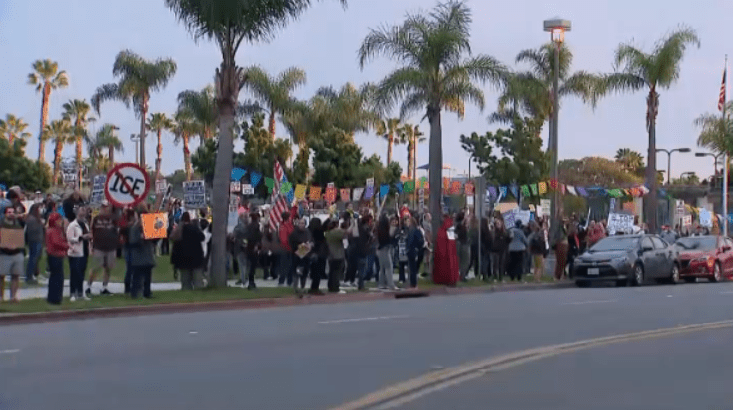 A group of San Diegans rally to stand in solidarity with Minneapolis
