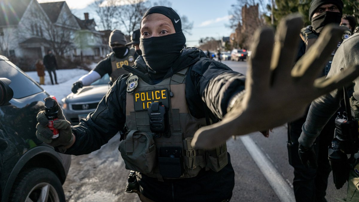Judge blocks California’s ban on federal agent masks, requires visible ...
