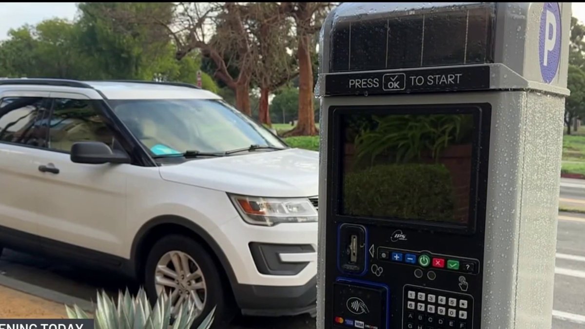 ‘People are really mad.' First-ever parking fees at Balboa Park draw anger