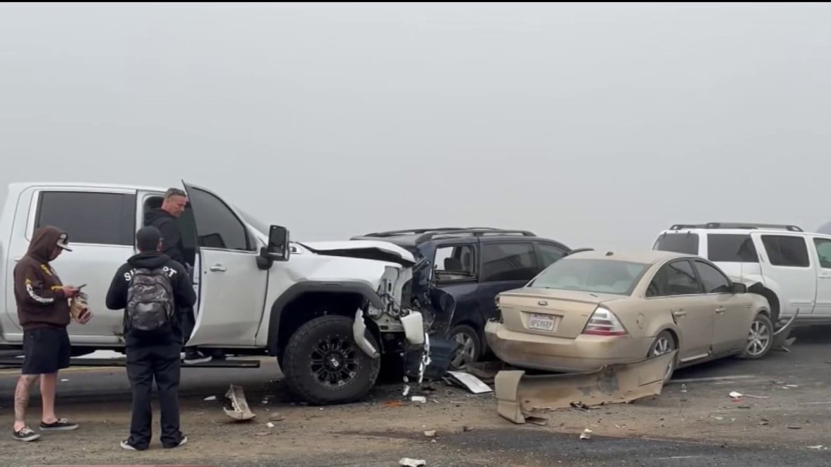 Dense fog causes massive car pileup in central California