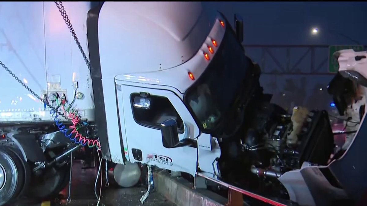 Jackknifed big rig on I-5 snarls morning commute in North County – NBC ...