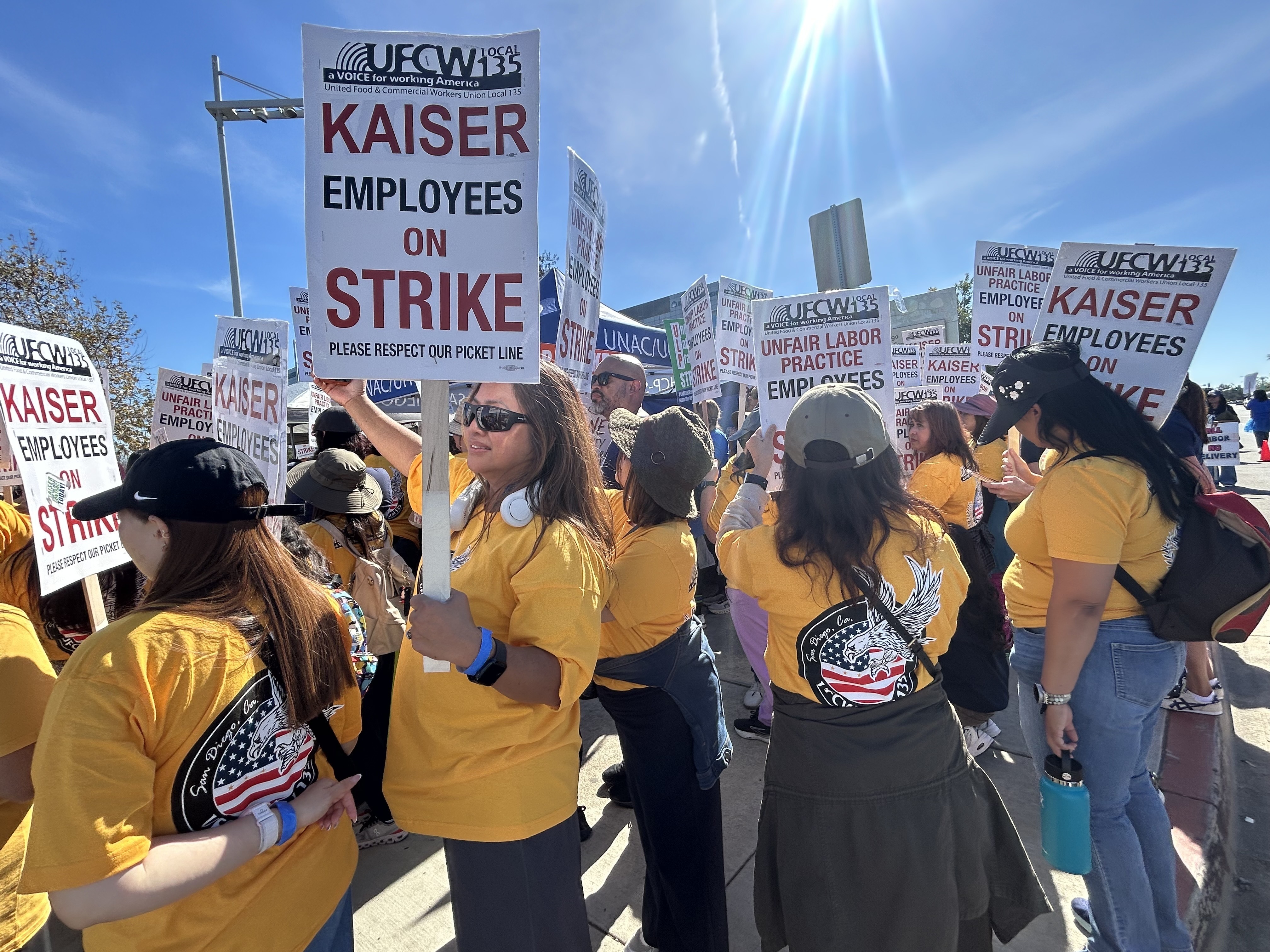 Strike at Kaiser Permanente enters fourth week